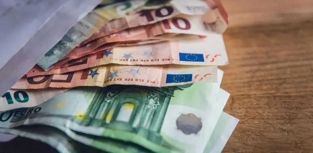 Έρχονται αναδρομικά xιλιάδων ευρώ πριν το Πάσχα 2025 σε χιλιάδες συνταξιούχους