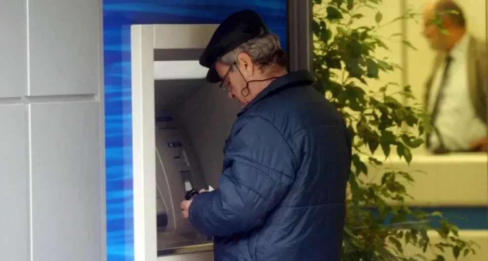 Επίδομα 250 ευρώ σε συνταξιούχους έως τα τέλη Νοεμβρίου: Ποιοι το δικαιούνται